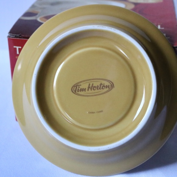 NIB -TIM HORTENS Vintage Tea Cup and Saucer 2006 Original Box Limited Edition - Picture 4 of 6
